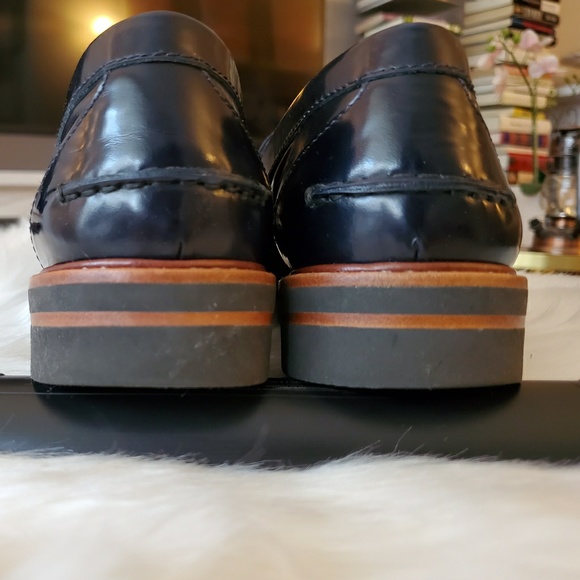STUART WEITZMAN Manila Tassel Loafers - Picture 4 of 6